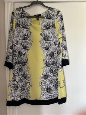 Size L Style & Co. Yellow Floral Shift Dress